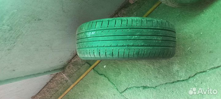 Kumho Solus KH17 215/50 R17