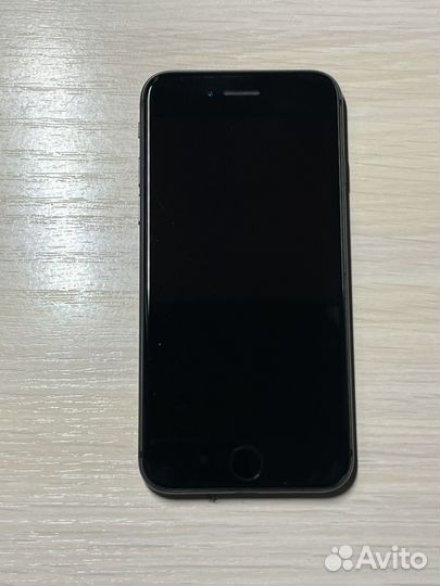 iPhone 8, 64 ГБ