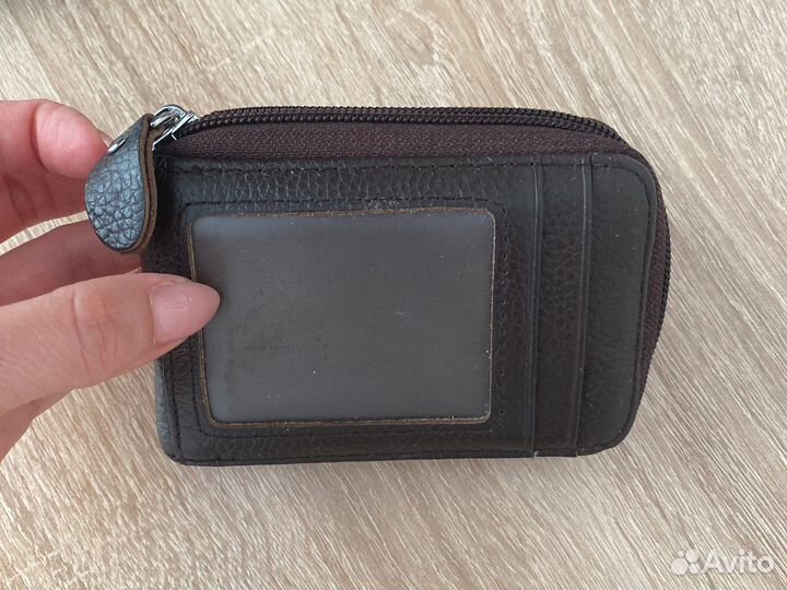 Картхолдер (держатель для карт)