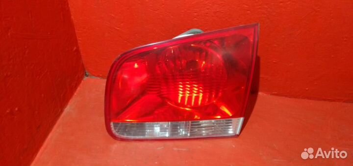 Туарег фонарь задний правый крышки багажника 02