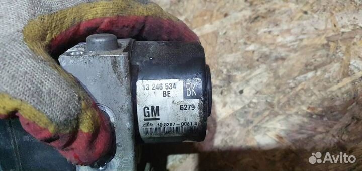 Блок ABS (насос) Opel Zafira B 2005-2012