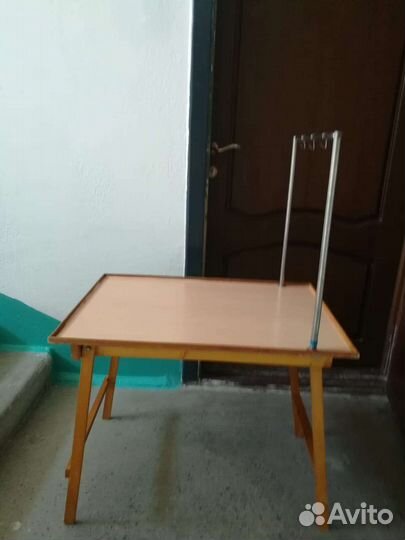 Складной столик для торговли виноградом