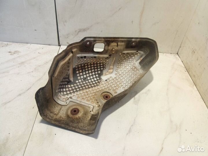 Защита (экран) выпускного коллектора Mitsubishi