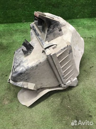 Корпус воздушного фильтра Audi A4 B5 ADR 1.8 1996