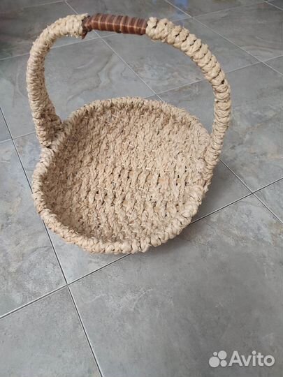 Корзинка плетенная