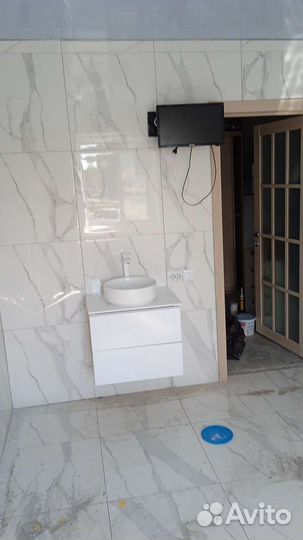 Ремонт в ванной комнате. Плиточник