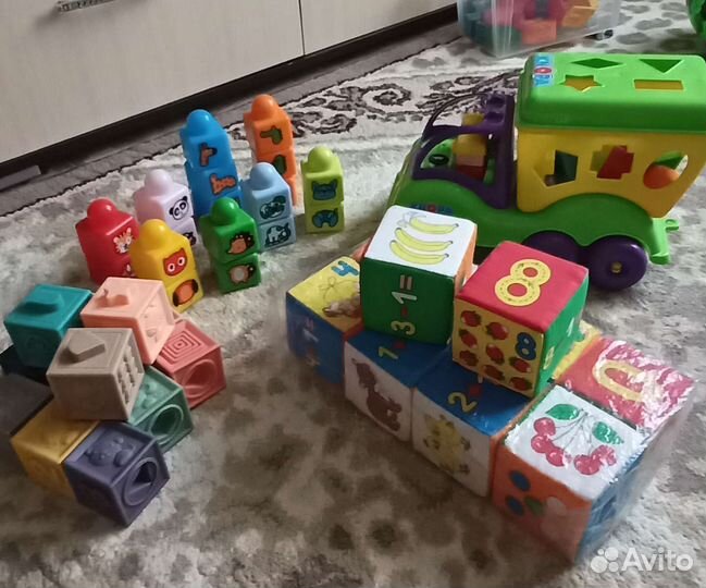 Развивающие игрушки пакетом