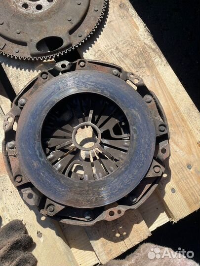 Двухмассовый маховик спринтер 2.2 сцепление