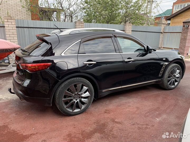 Infiniti QX70 3.0 AT, 2014, 136 000 км