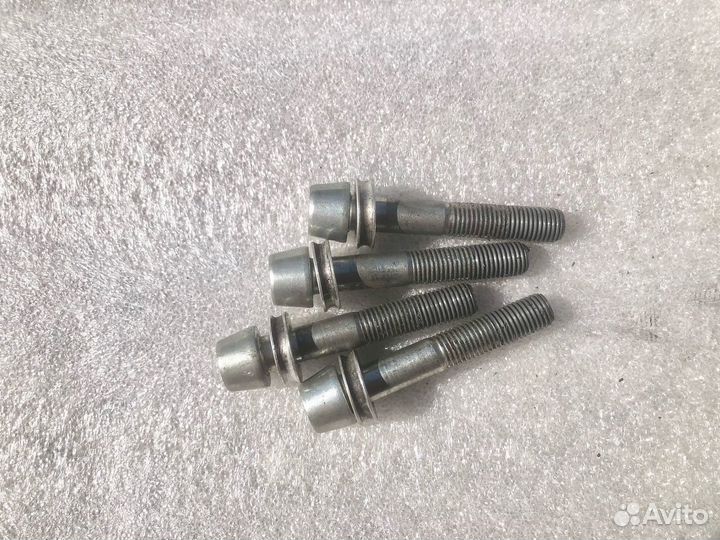 Ducati 1098S болты тормозных суппортов