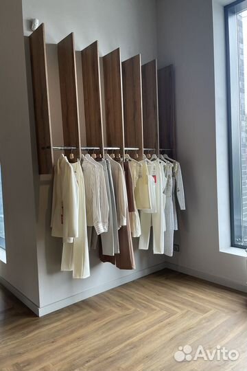 Рейл для одежды