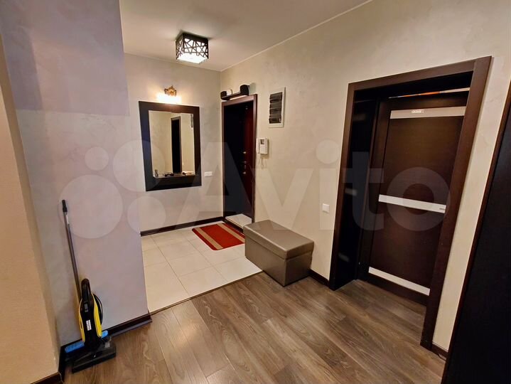 3-к. квартира, 120 м², 1/3 эт.