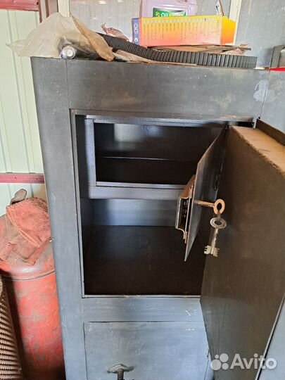 Сейф огнеупорный тяжёлый