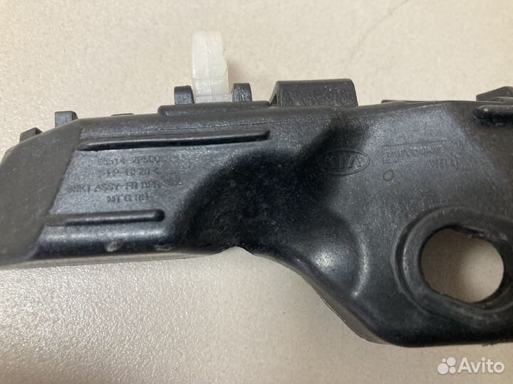 Кронштейн перед бамп прав Kia Sorento 2 2009-2020