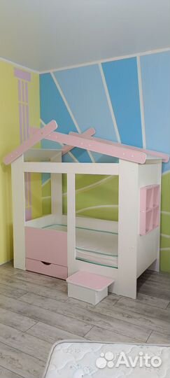 Детская кровать домик с матрасом