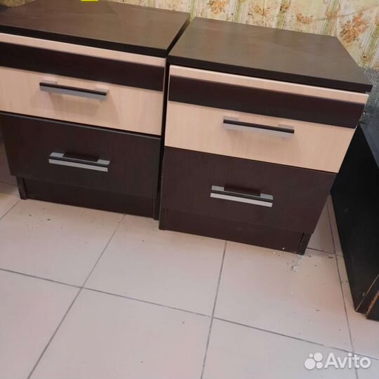 Тумбочка прикроватная или для офиса