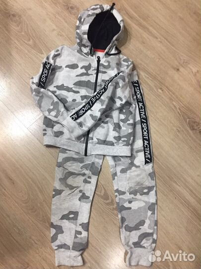 Спортивный костюм