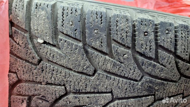 Hankook Winter I'Pike 215/65 R16 98