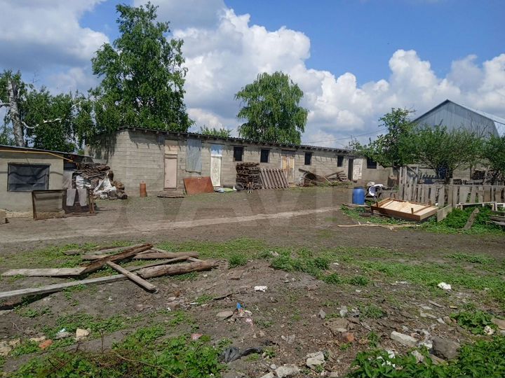 Дом 15 м² на участке 100 сот.