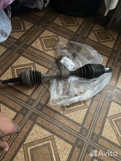 Левый привод в сборе оригинал