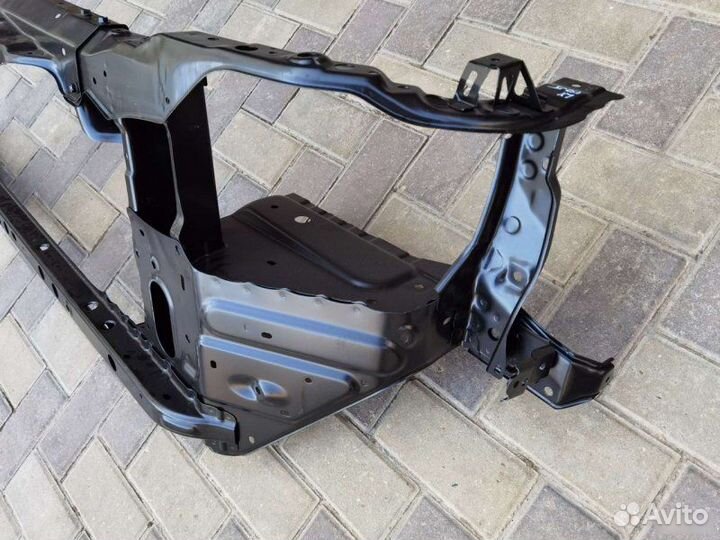 Суппорт фары Lexus Lx