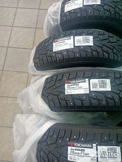 Yokohama Ice Guard Stud IG55 235/65 R17