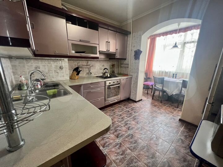 5-к. квартира, 96 м², 2/9 эт.