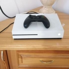 Xbox One S с играми