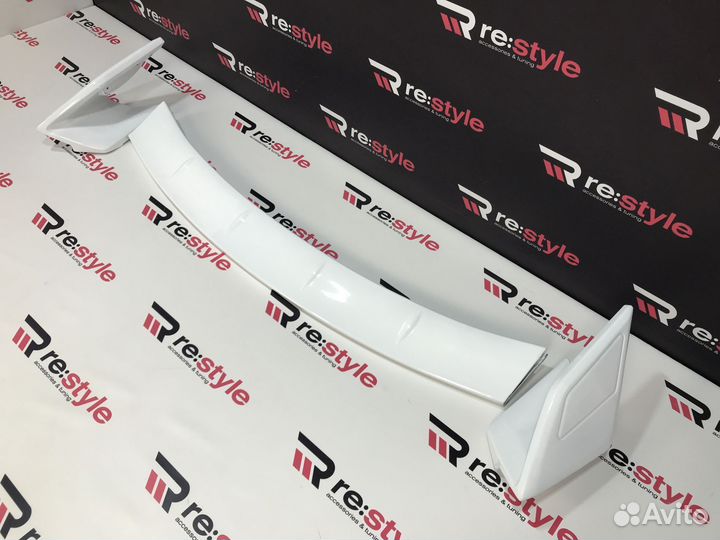 Спойлер Toyota Prius 30 Белый 040