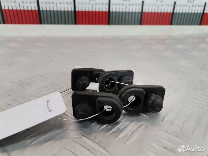 Выключатель концевой (концевик) Hyundai 2021