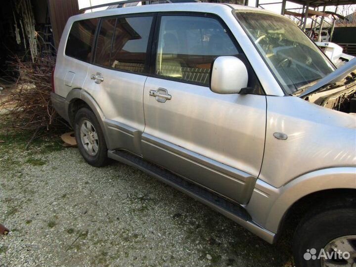 Дверь задняя правая Mitsubishi Pajero 3 4M41 DI-D