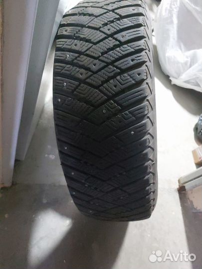 Goodyear Ultragrip Ice Arctic 225/60 R17 102T