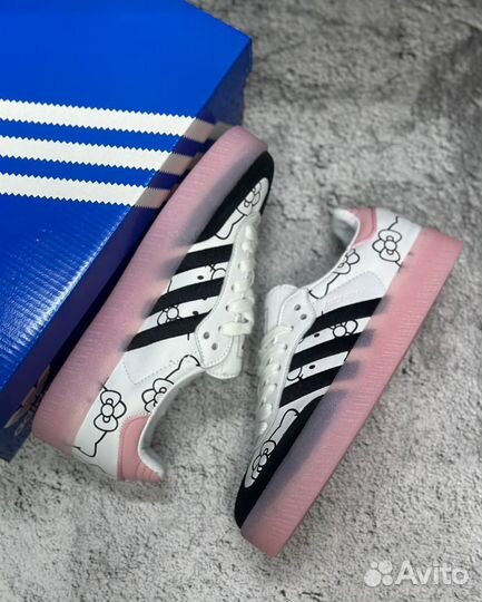 Кроссовки Adidas Samba x Hello Kitty женские