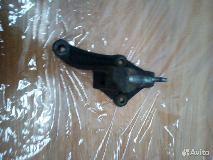 Кронштейн промежуточного вала Ford Focus 2 1