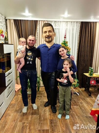 Стас Михайлов ростовая кукла поздравление женщин