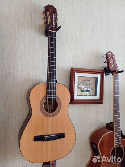 Продам гитару