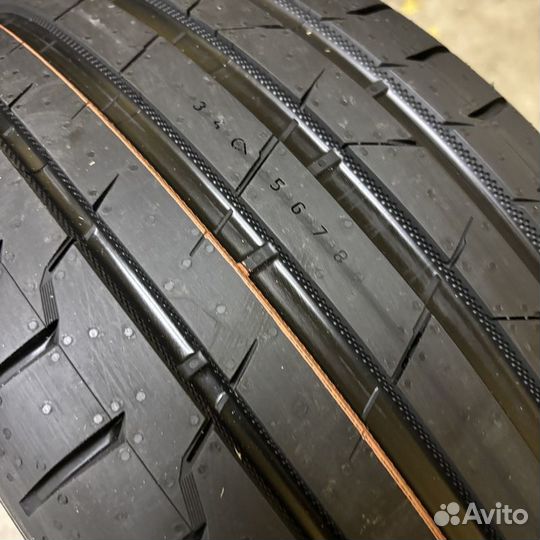 Ikon Tyres Autograph Ultra 2 255/45 R18
