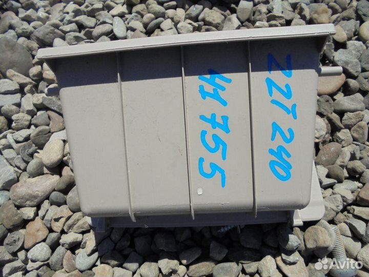 Бардачок Toyota Allion ZZT240 1ZZ-FE