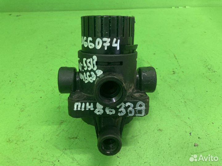 Ускорительный клапан MAN TGX