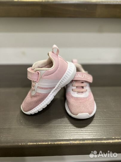 Кроссовки детские