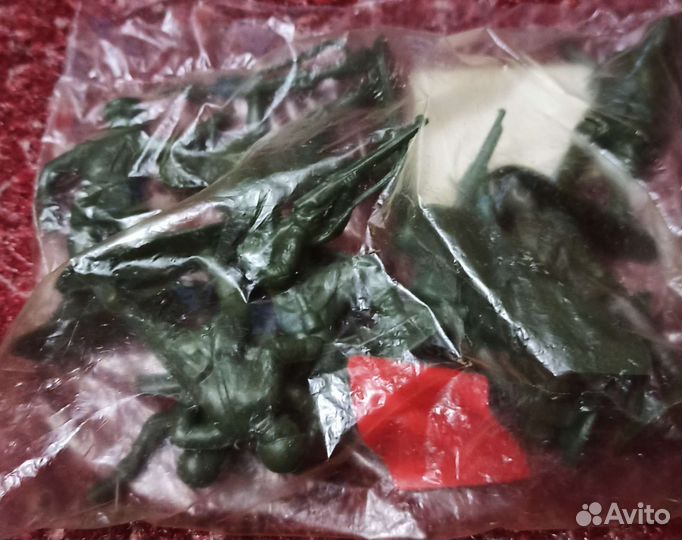 Солдатики пластмассовые СССР. Солдаты в бою