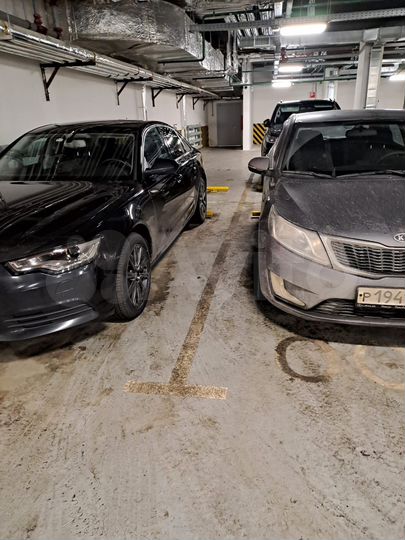 Машиноместо, 14 м²