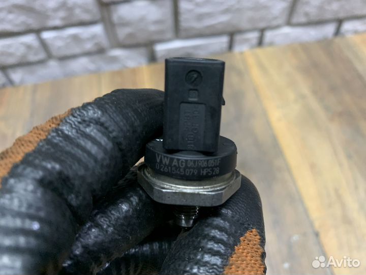 Porsche Macan S Датчик давления топлива