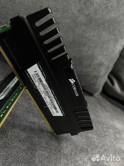 Оперативная память - Corsair 16GB DDR3 1600Mhz