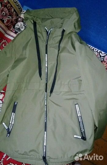 Ветровка женская