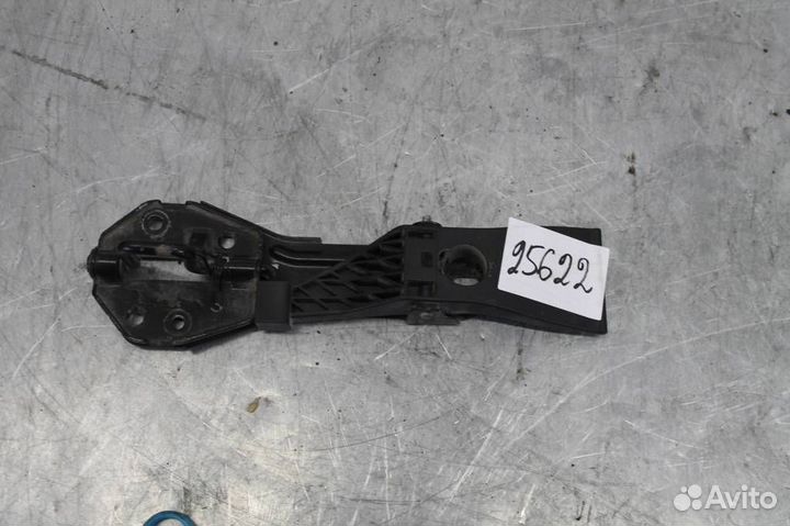 Ответная часть замка капота Audi A6(C7)