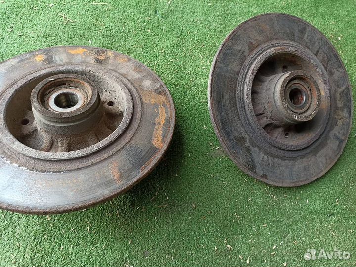 Тормозной диск задний Renault Fluence седан 1.6