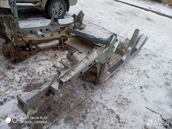 Лонжерон четверть с порогом левый Ford Focus 1