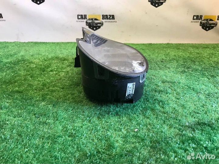 Панель приборов Volkswagen Polo