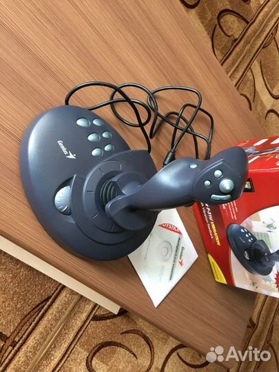 Игровой джойстик